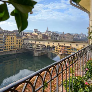 Degli Orafi 4* Florence